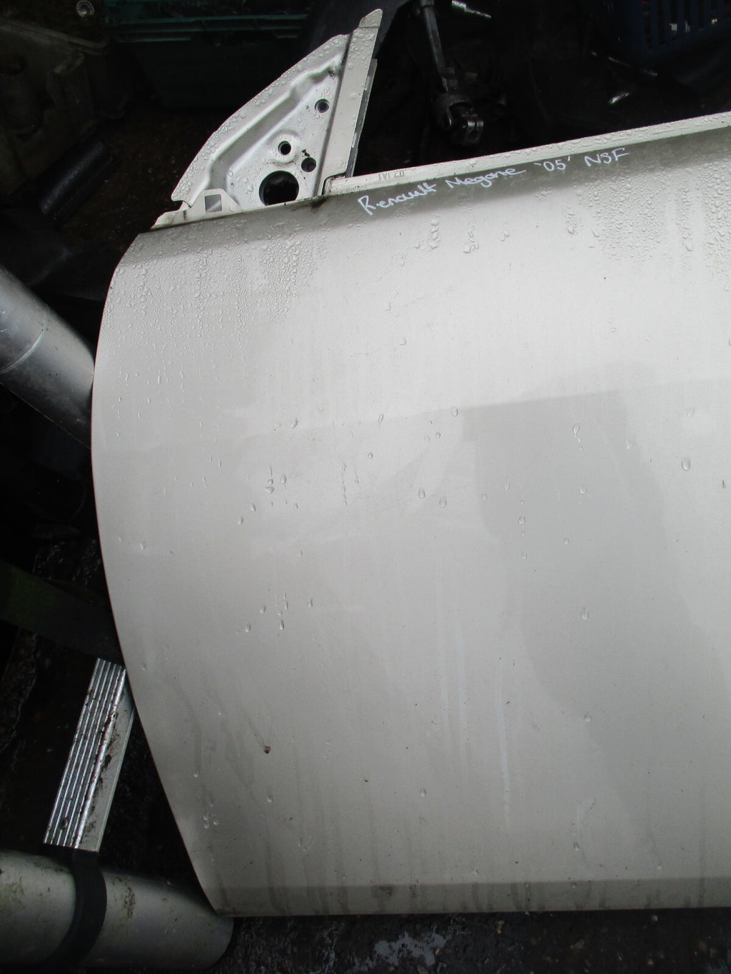 2005 RENAULT MEGANE MK2 NSF PASSENGER SIDE FRONT BARE DOOR