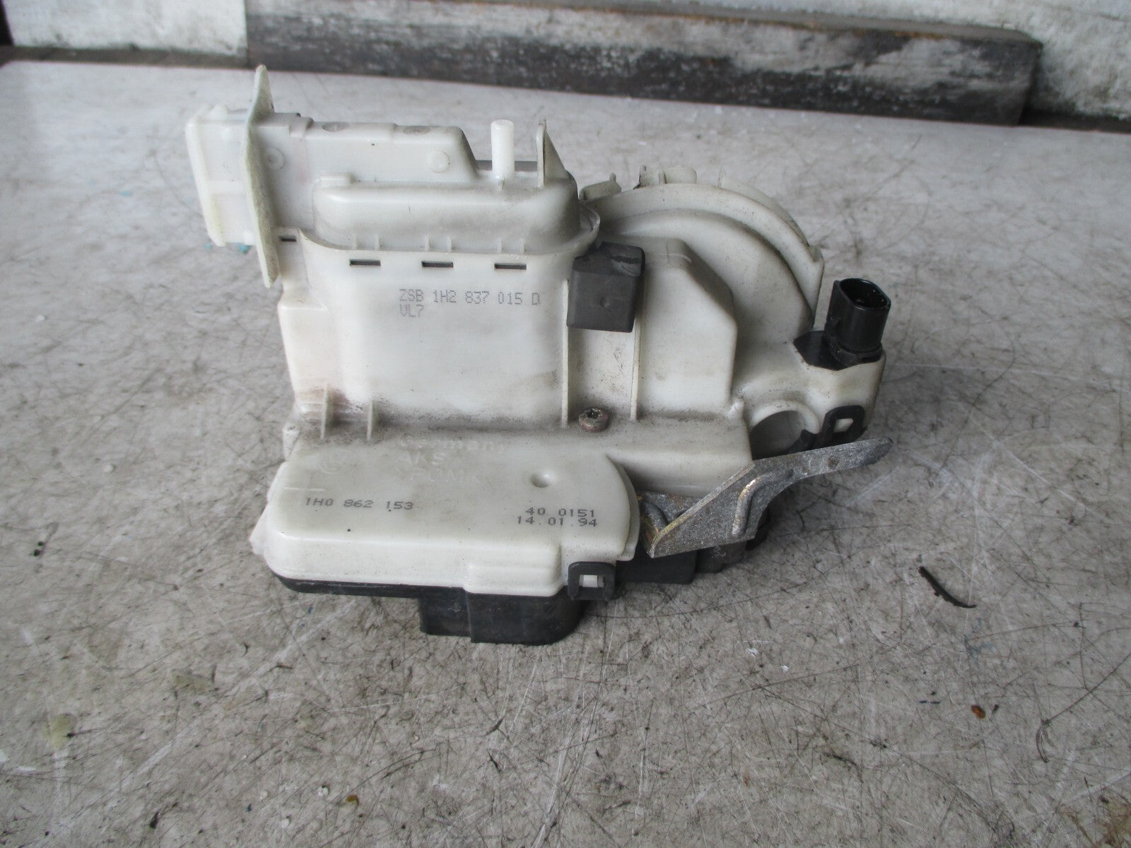 VW VOLKSWAGEN GOLF MK3 NSR PASSENGER SIDE REAR DOOR LOCK