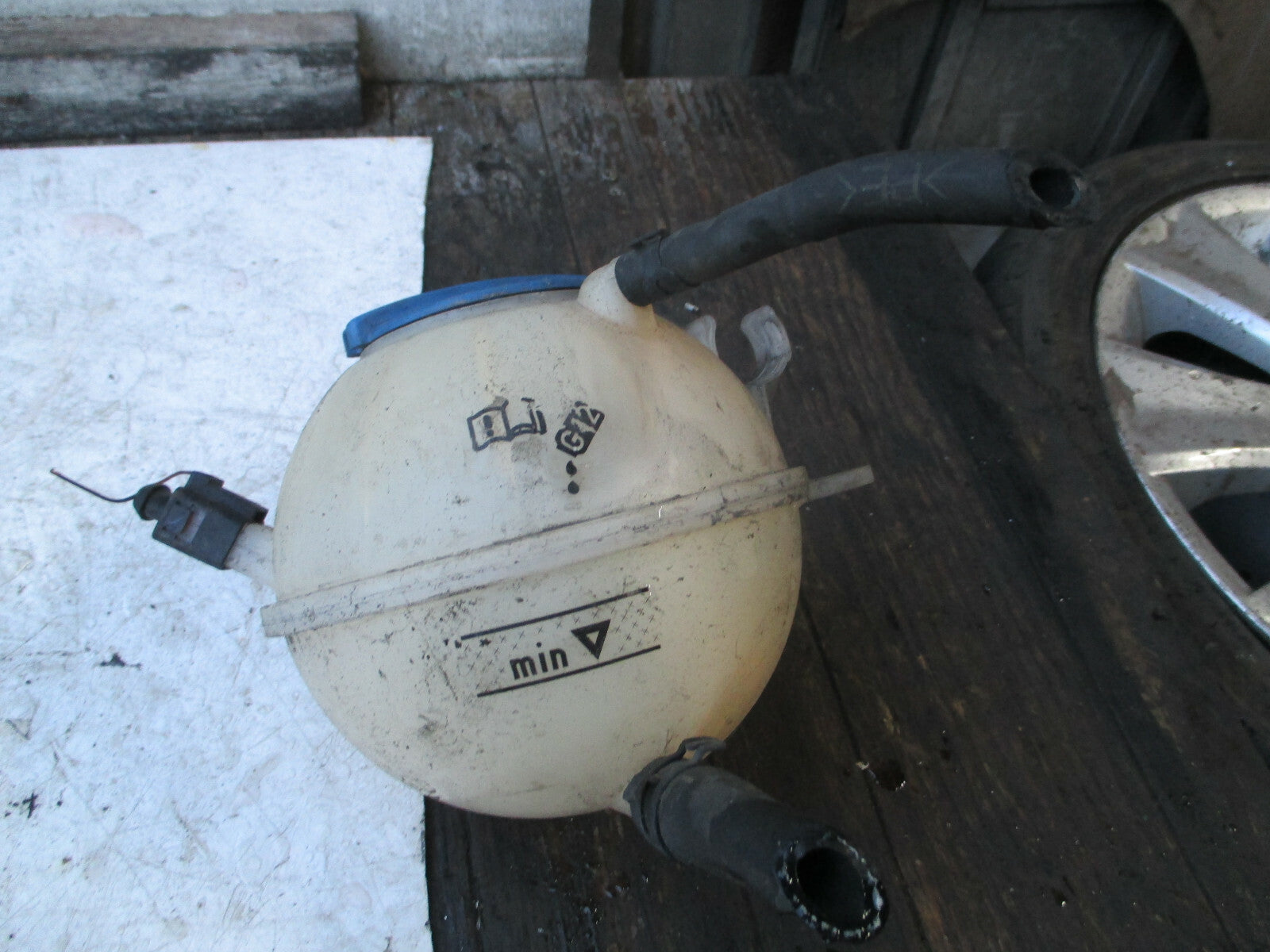 VOLKSWAGEN VW GOLF MK5 2005 COOLANT EXPANSION TANK