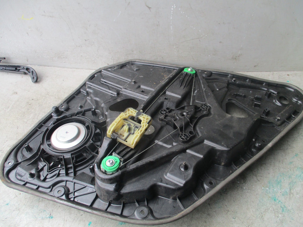 2015 VOLVO NSR PASSENGER SIDE REAR WINDOW MOTOR REGULATOR 31276217