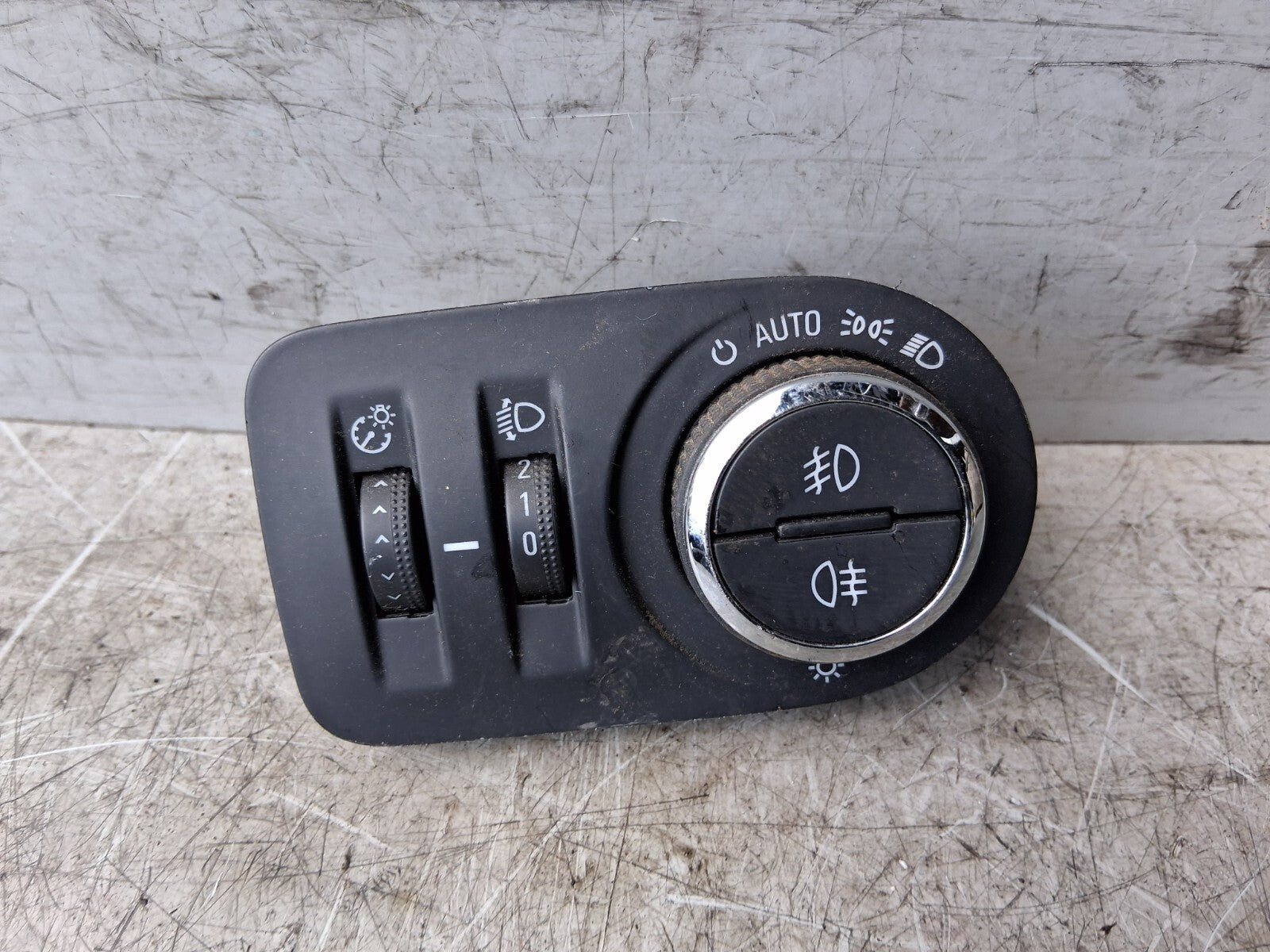 2015 VAUXHALL CORSA E HEADLIGHT CONTROL ADJUSTER SWITCH 13470454