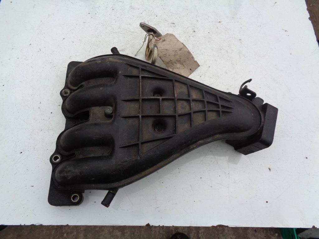 VW VOLKSWAGEN GOLF MK3 POLO MK4 1998 PETROL INLET PLASTIC MANIFOLD 037133205