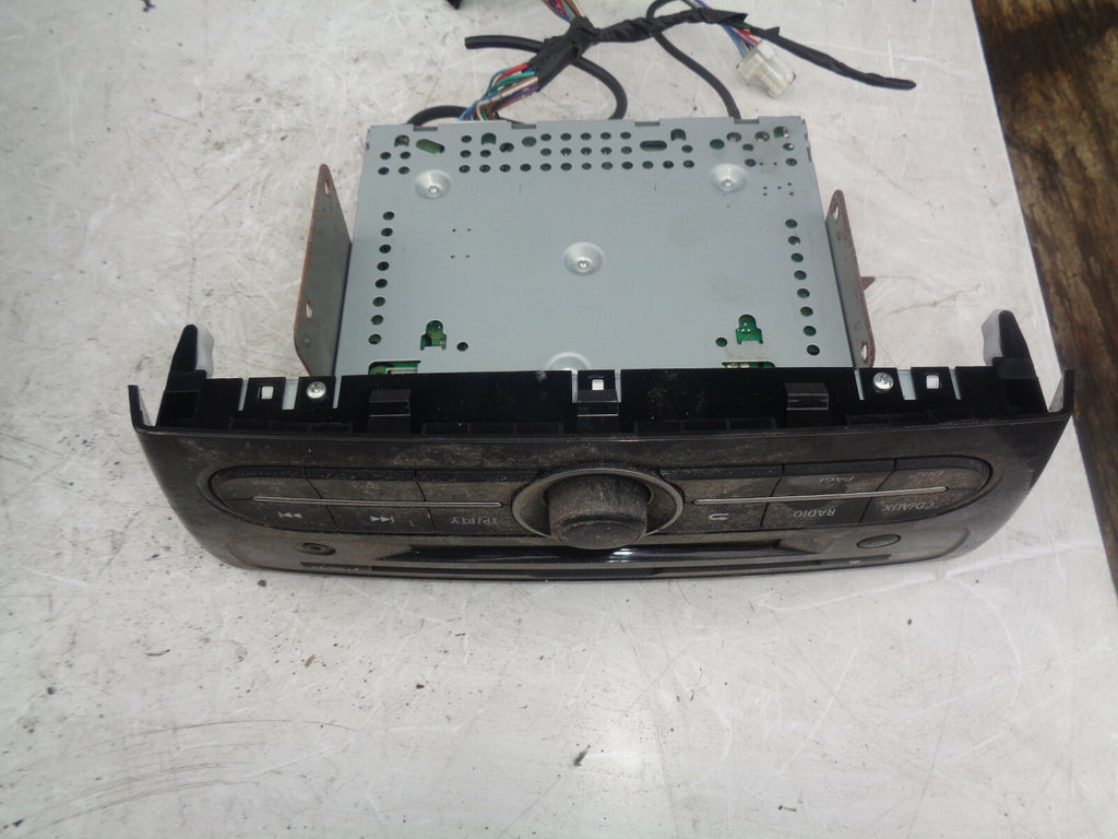 MITSUBISHI MIRAGE 2 MK6 2015 RADIO STEREO CD PLAYER HEAD UNIT 8701A358