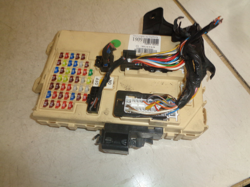 HYUNDAI I30 MK2 2013 1.6 DIESEL FUSE BOX RELAY ASSEMBLY 91950A6061