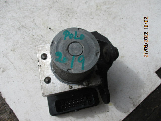 VOLKSWAGEN POLO 2019 ABS PUMP WITH CONTROL MODULE 2Q0614517AS 2Q0614517N