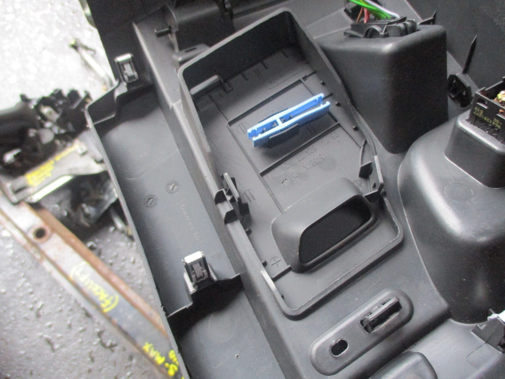 PEUGEOT 208 2018 GLOVE BOX STORAGE COMPARTMENT 9674182477