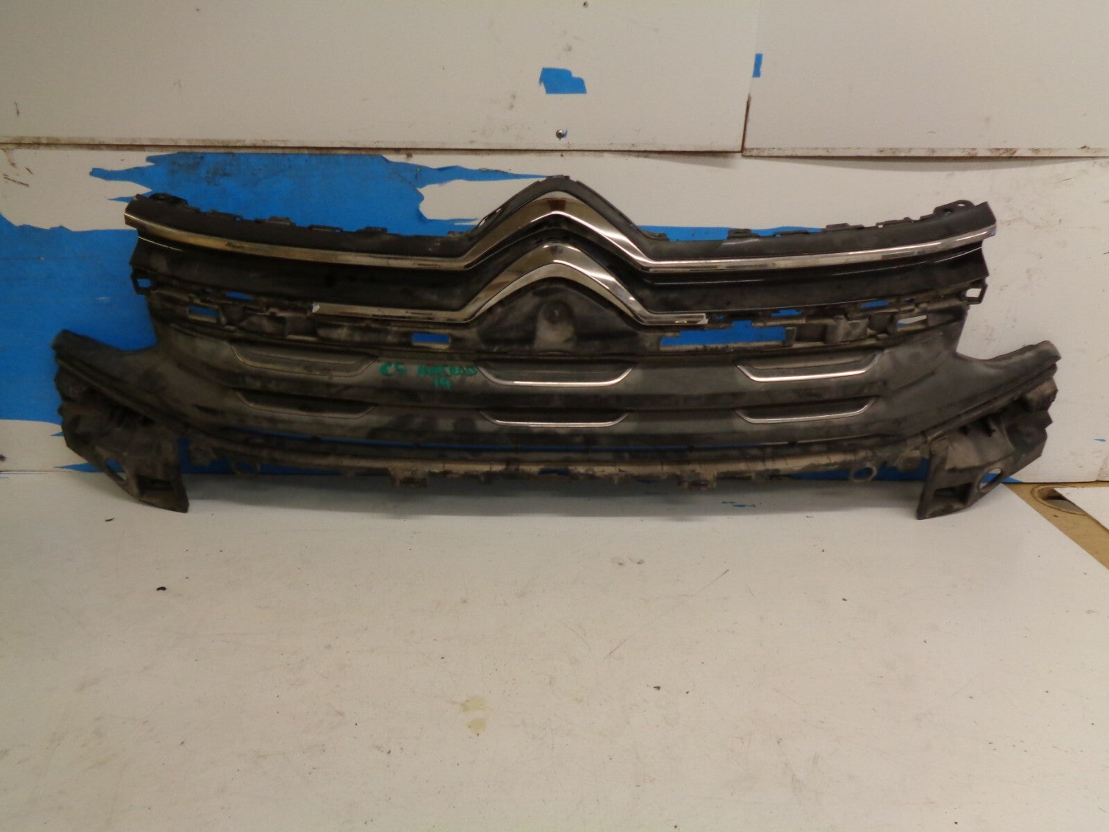 CITROEN C5 AIRCROSS 2019 FRONT BUMPER CHROME GRILL DAMAGED