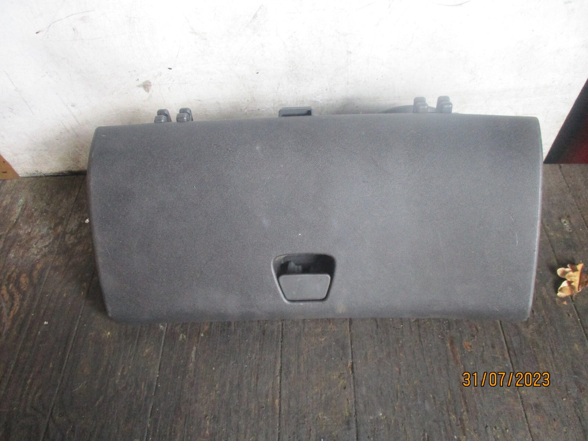 TOYOTA AYGO 2016 GLOVE BOX