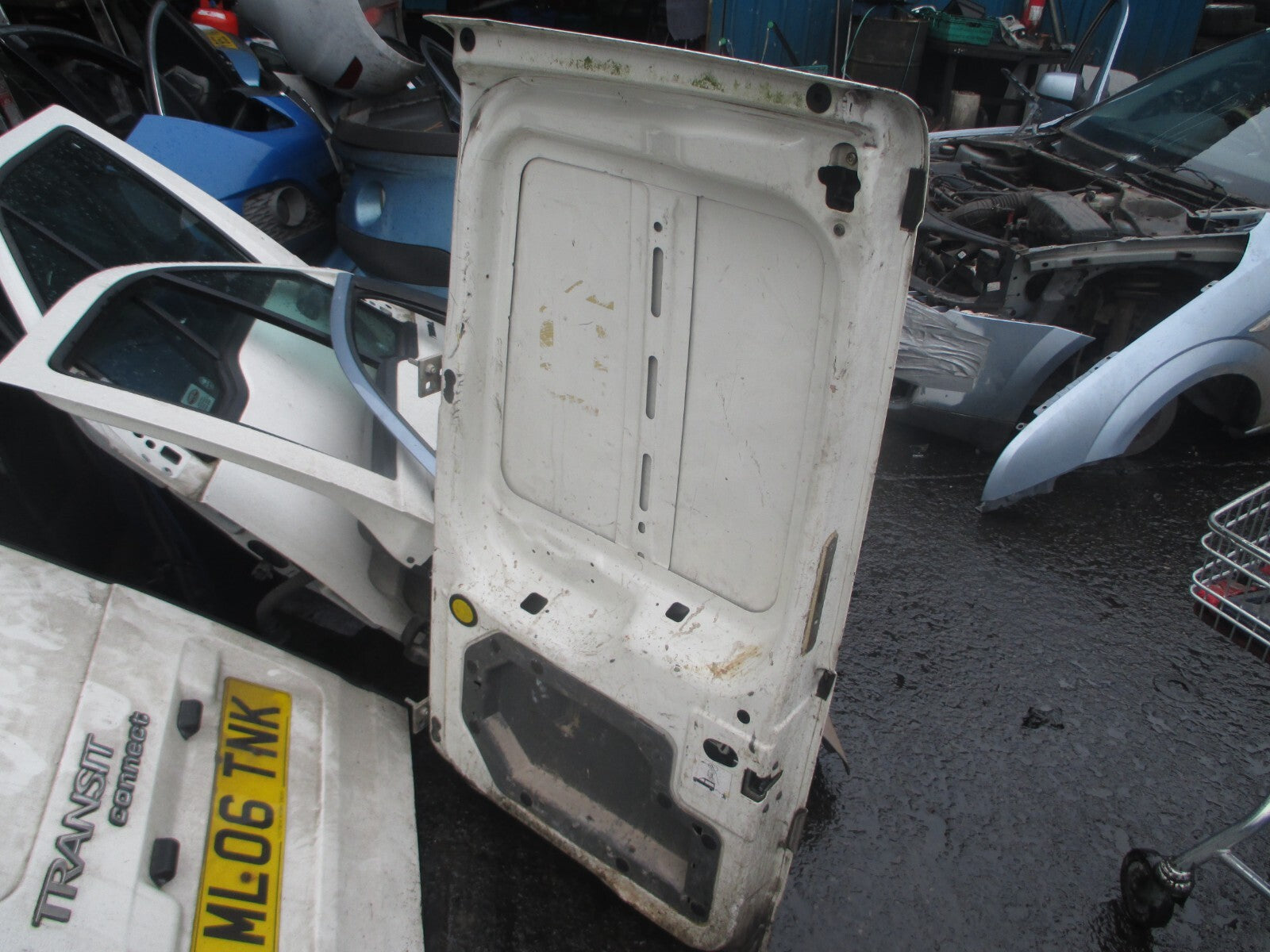 FORD TRANSIT CONNECT 2006 OSR DRIVER SIDE REAR DOOR WHITE