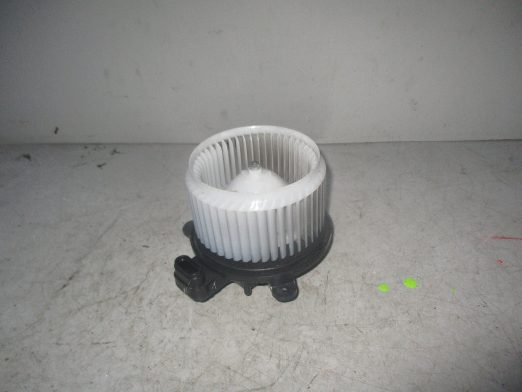 SUZUKI SWIFT 2020 1.0 PETROL BLOWER MOTOR FAN CSA432B020