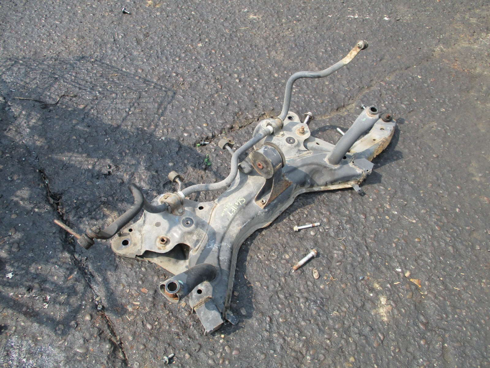 SUZUKI SWIFT MK3 2015 1.2 PETROL FRONT SUBFRAME METAL CRADLE