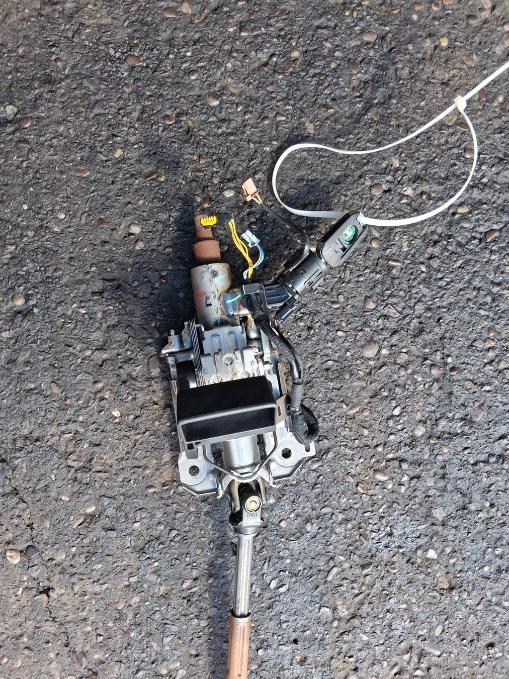 2021 CITROEN C3 MK3 STEERING COLUMN & IGNITION BARREL WITH KEY 9835704977