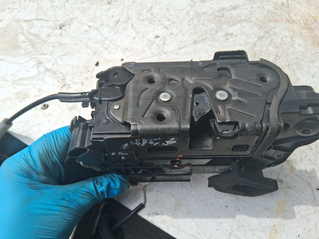 VW VOLKSWAGEN PASSAT B8 2019 NSF PASSENGER FRONT DOOR LOCK MECHANISM 5TB837015B
