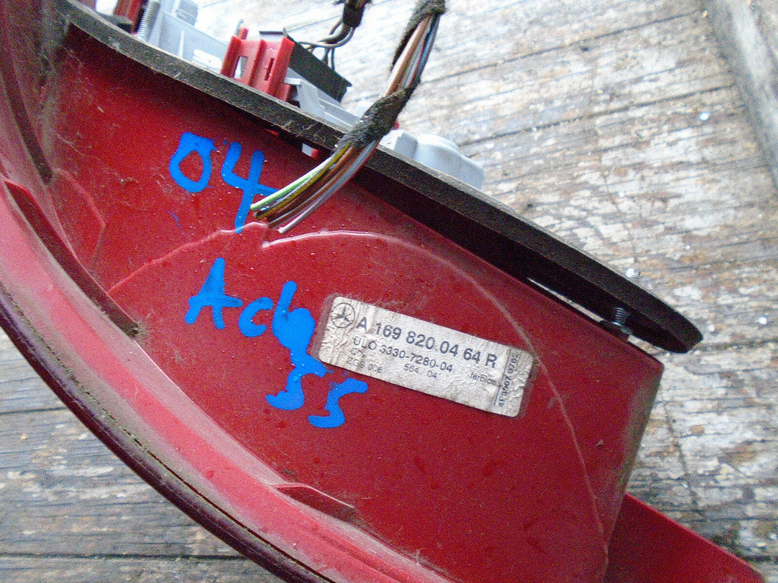 MERCEDES BENZ A CLASS W169 2003 OSR DRIVER SIDE REAR TAIL LIGHT A1698200464R