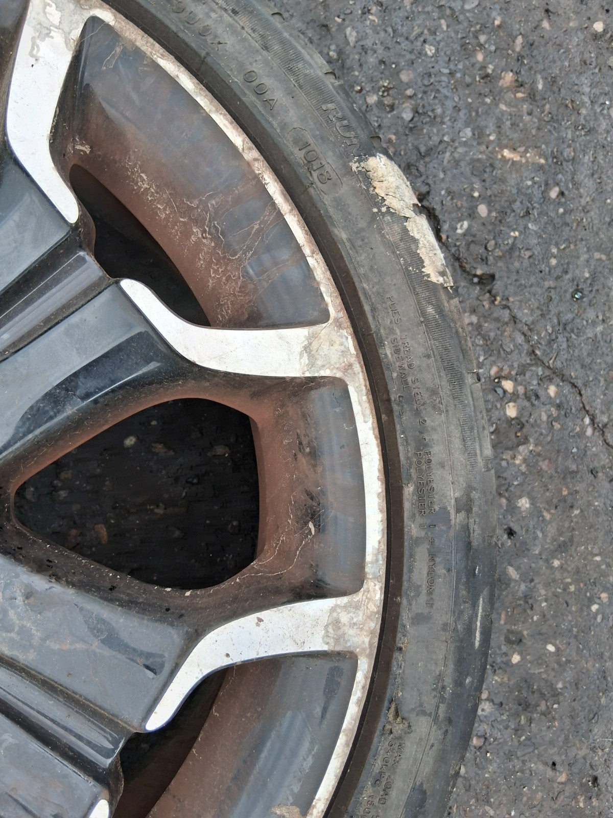 2011 CITROEN DS3 17 INCH ALLOY WHEEL WITH TYRE 205/45R17