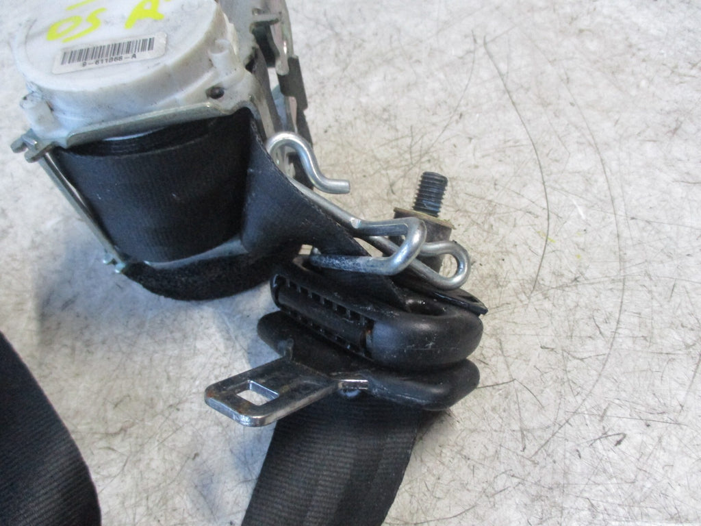 FORD S-MAX 2010 OSR DRIVER SIDE REAR MIDDLE ROW SEAT BELT 9611B68A