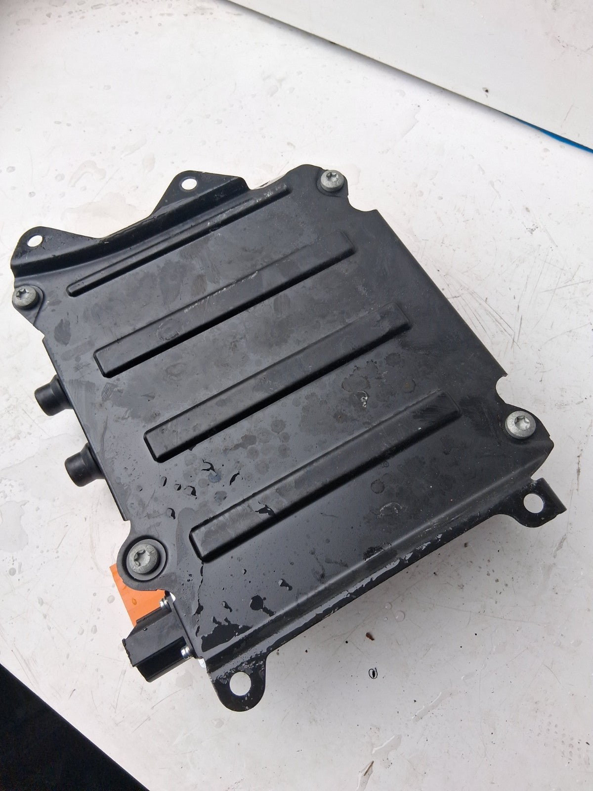 2021 MERCEDES A CLASS HYBRID BATTERY CHARGER/ INVERTER A0009006520
