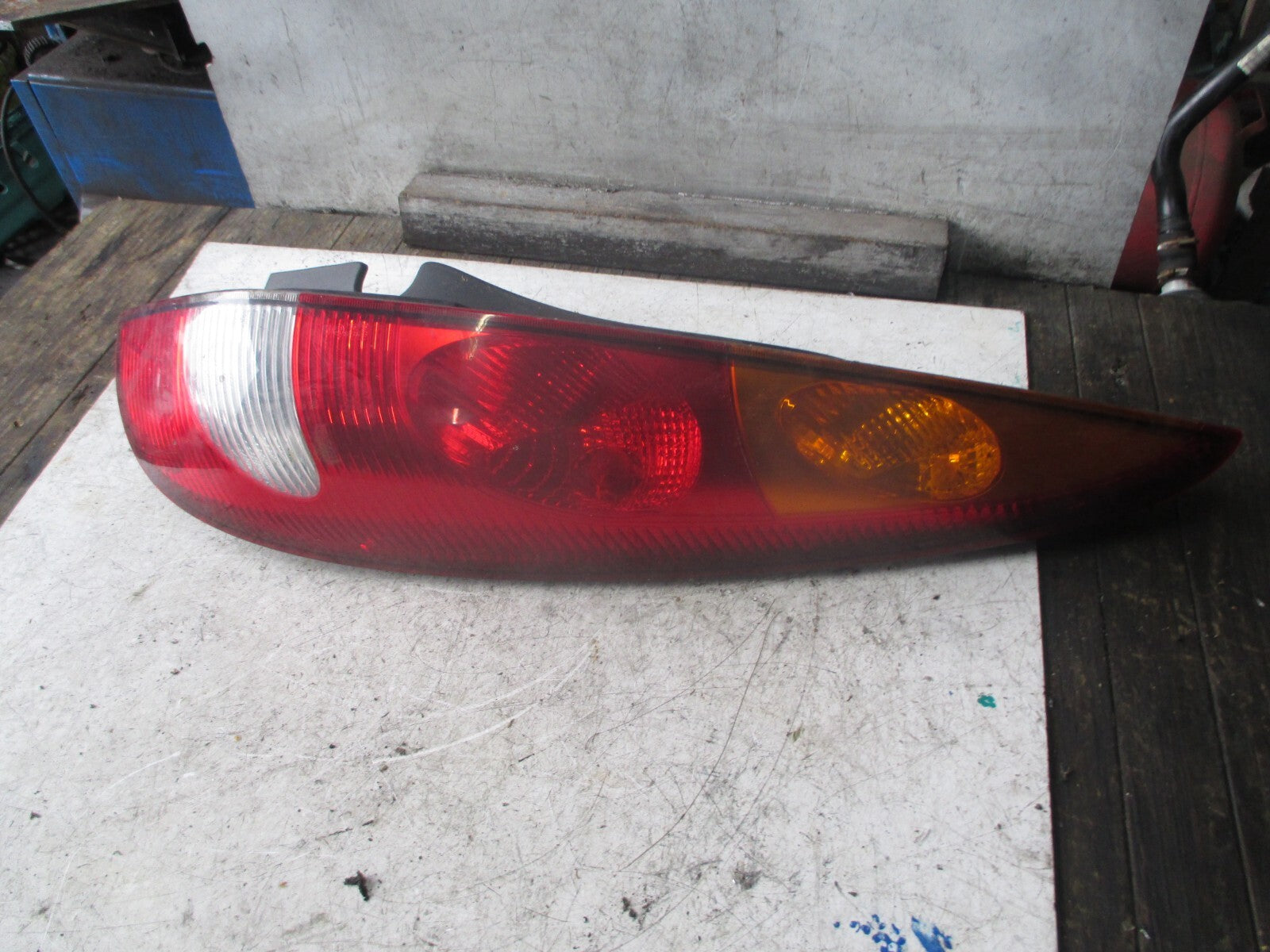 NISSAN ALMERA 2004 OSR DRIVER SIDE REAR LIGHT