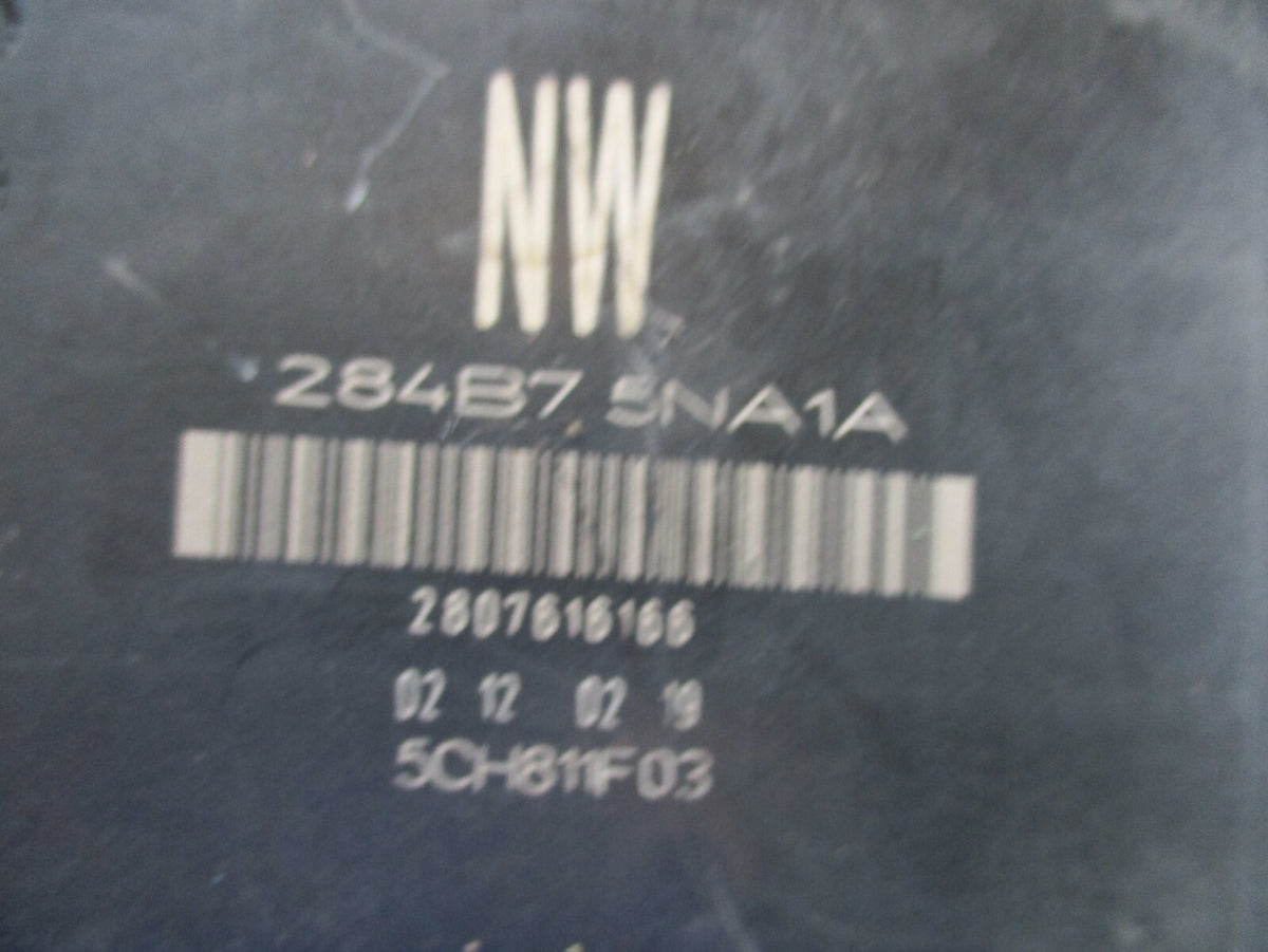 NISSAN QASHQAI J11 MK2 FRONT FUSE BOX 284B75NA1A