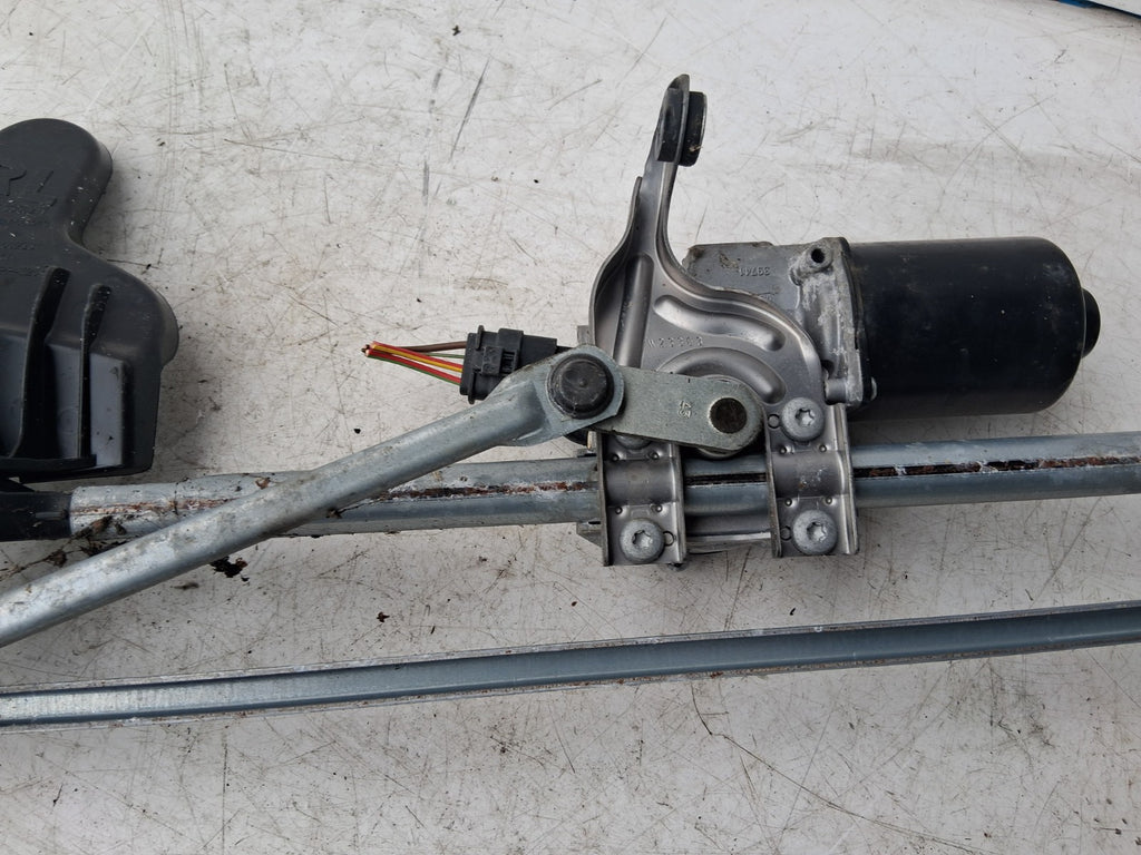 2014 BMW 3 SERIES F31 F30 FRONT WIPER MOTOR LINKAGES 7267504