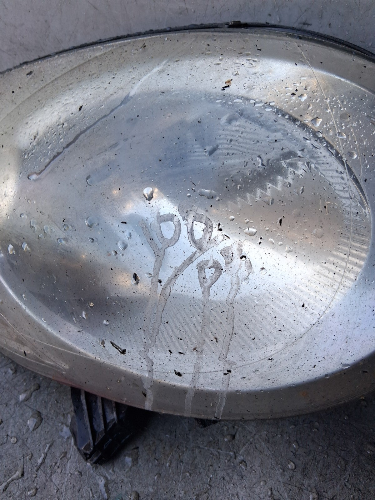 2008 PEUGEOT 108 OSF DRIVER SIDE FRONT HEADLIGHT HEADLAMP 811300H060