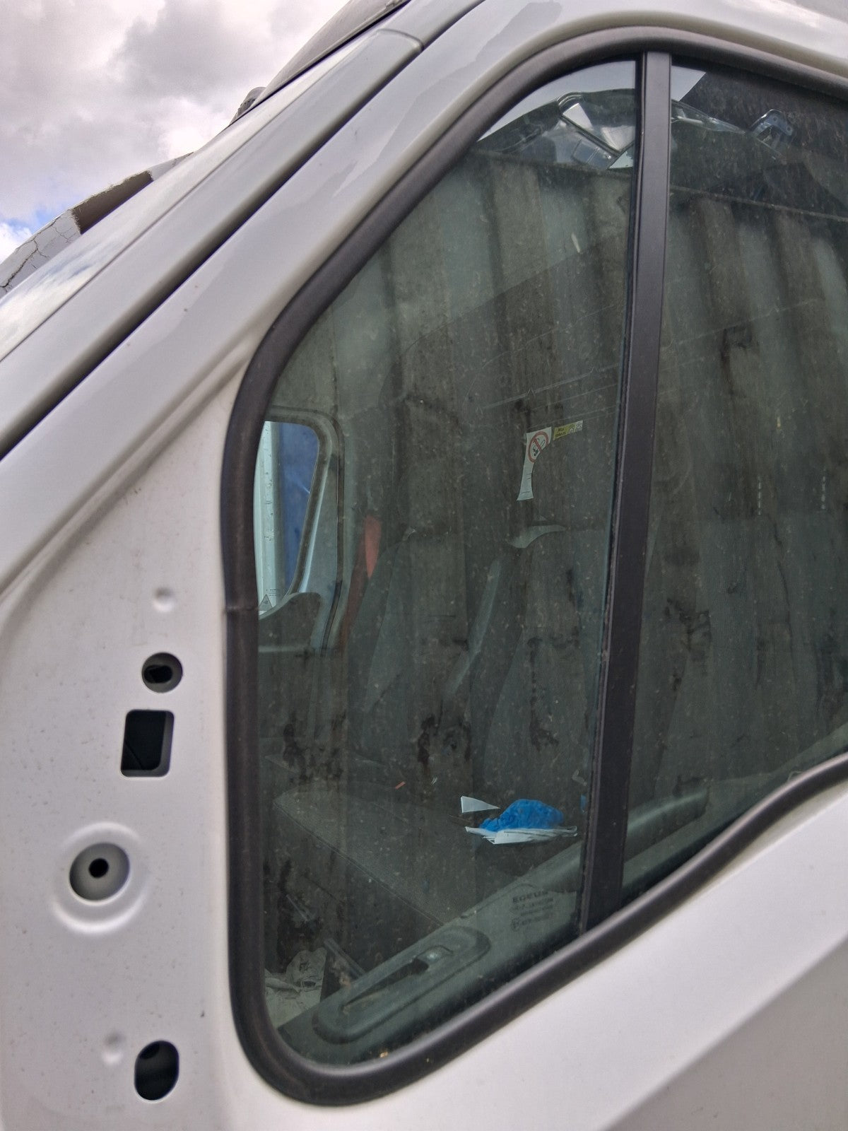 2024 RENAULT MASTER MK3 NSF PASSENGER SIDE FRONT QUARTER WINDOW GLASS