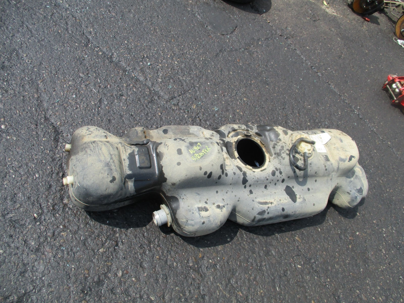 MERCEDES BENZ SPRINTER W907 2023 FUEL TANK A9074712200