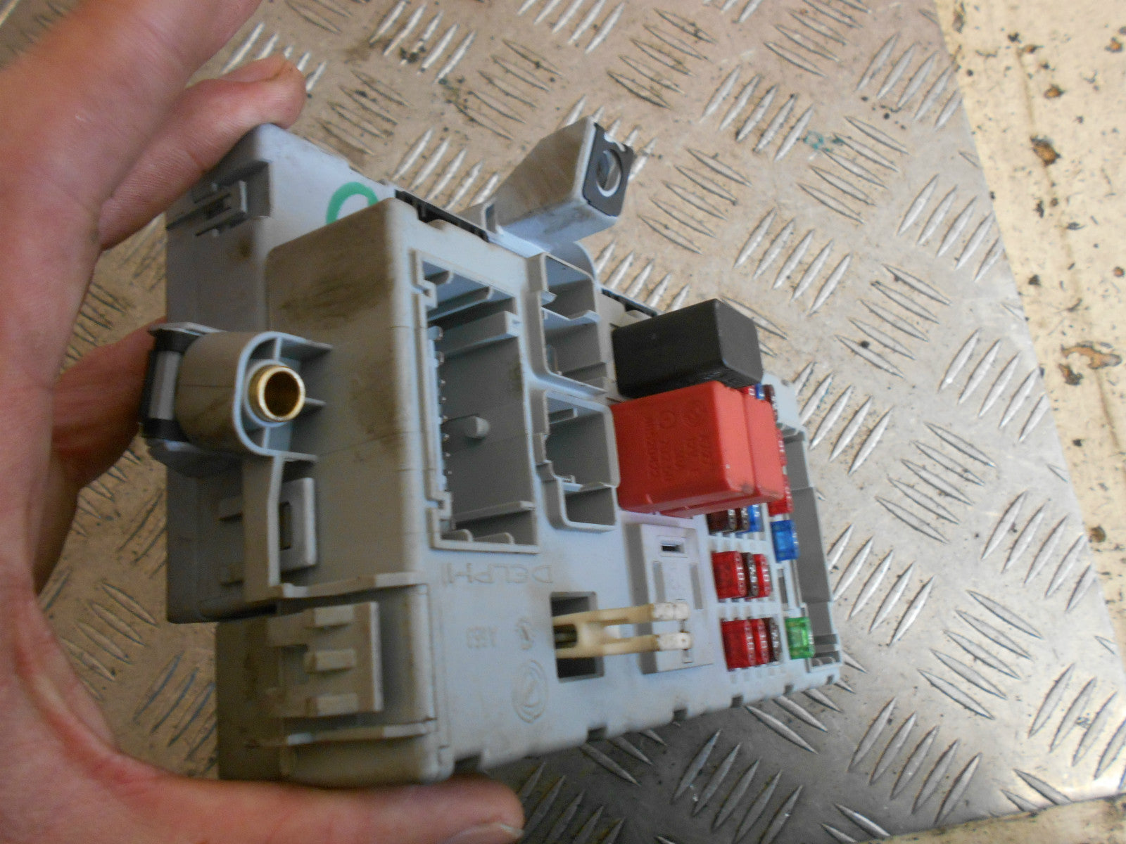 FIAT PUNTO MK2 2001 1.2 8V FUSE RELAY BOX 46774356