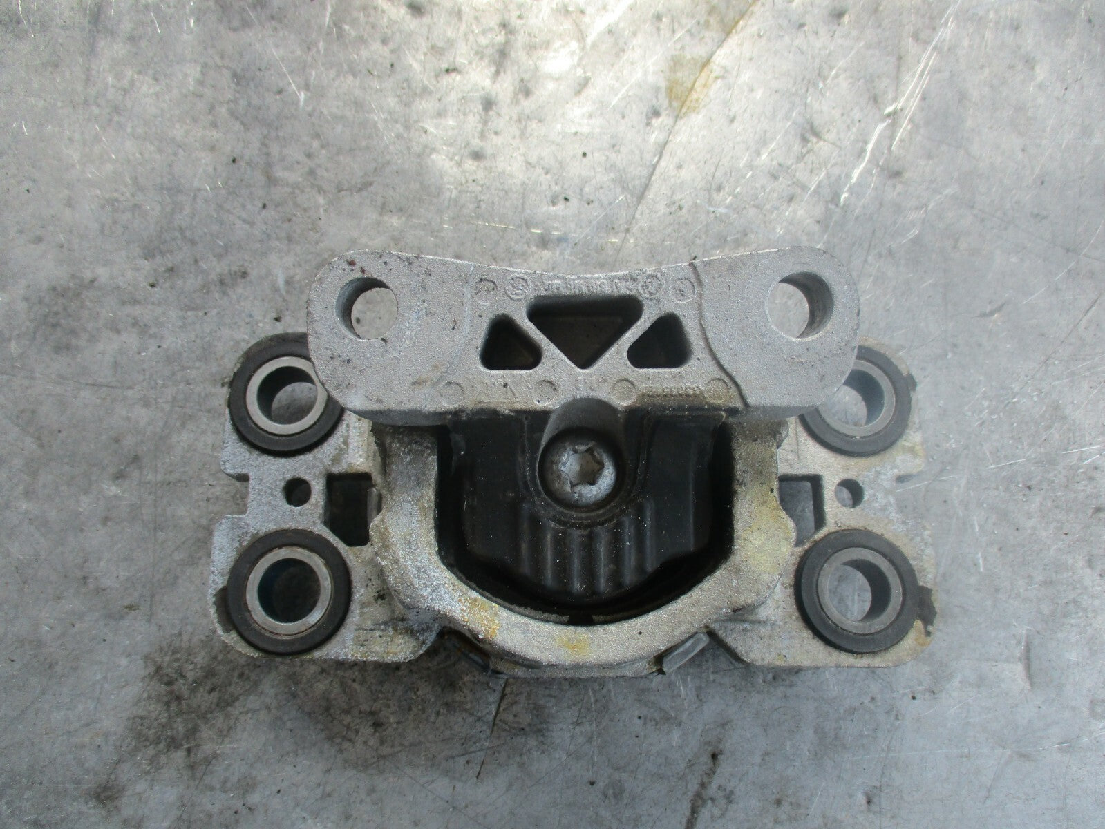 LAND ROVER DISCOVERY SPORT L550 2.0 NS PASSENGER SIDE ENGINE MOUNT 5J327M121AD