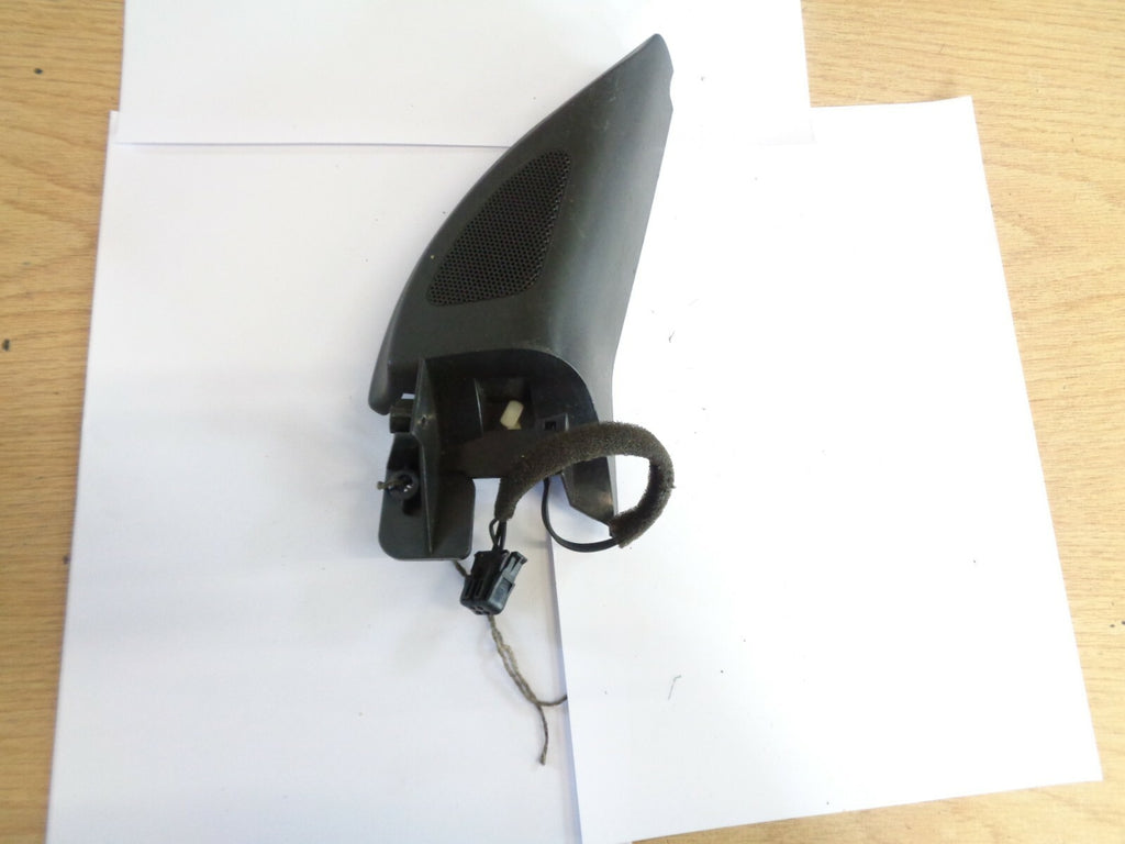 V VOLKSWAGEN GOLF MK5 3DR 2004 OSF DRIVER SIDE FRONT MIRROR TWEETER SPEAKER TRIM