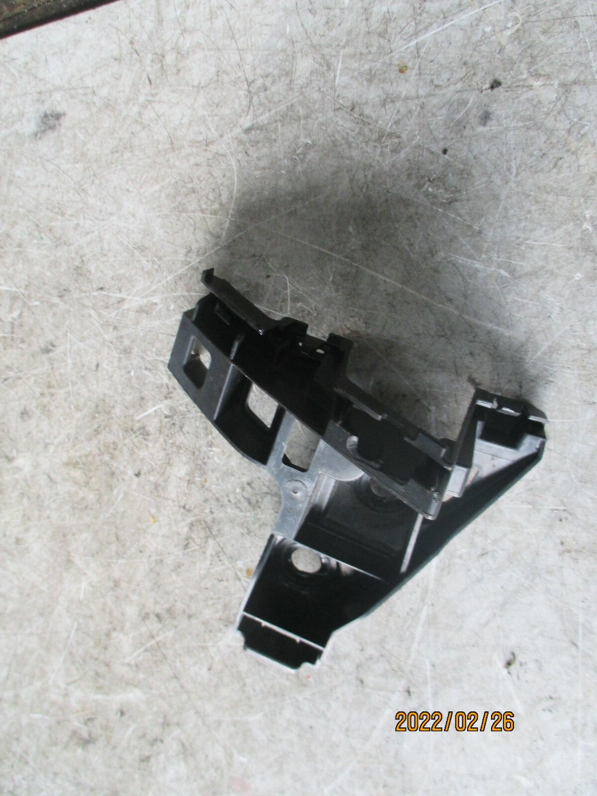 VOLKSWAGEN GOLF 2018 MK7 NSR REAR PASSENGER SIDE BUMPER BRACKET 5G6807393