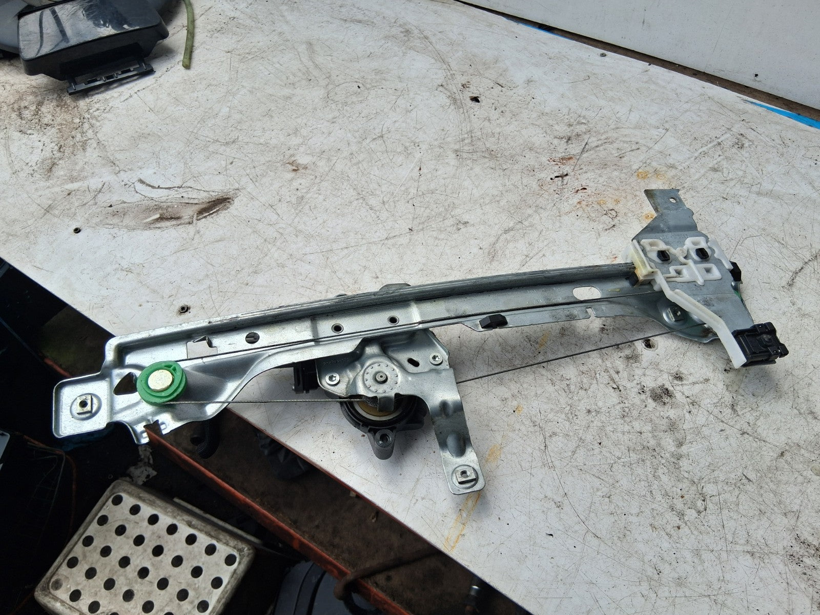 2012 PEUGEOT 3008 MK1 OSR DRIVER SIDE REAR WINDOW MOTOR REGULATOR 9682808680