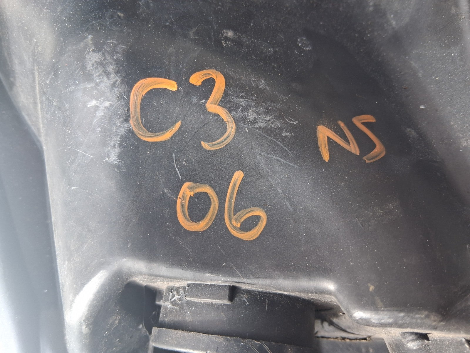 CITROEN C3 2006 NSF NEAR LEFT PASSENGER SIDE FRONT HEADLIGHT / LAMP 9681896380