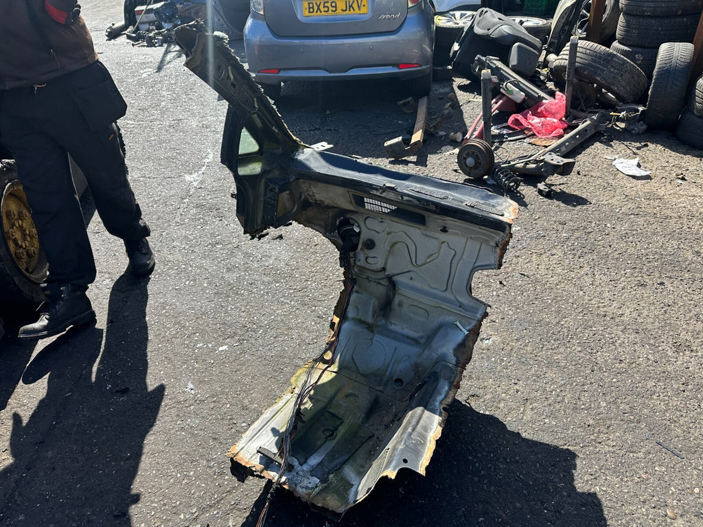 2013 VOLKSWAGEN GOLF MK7 NSF PASSENGER SIDE FRONT QUARTER CHASSIS LEG FLITCH CUT