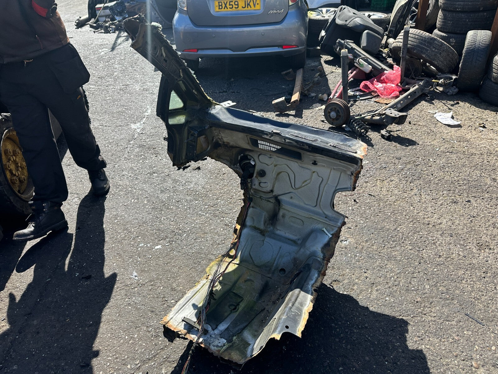 2013 VOLKSWAGEN GOLF MK7 NSF PASSENGER SIDE FRONT QUARTER CHASSIS LEG FLITCH CUT