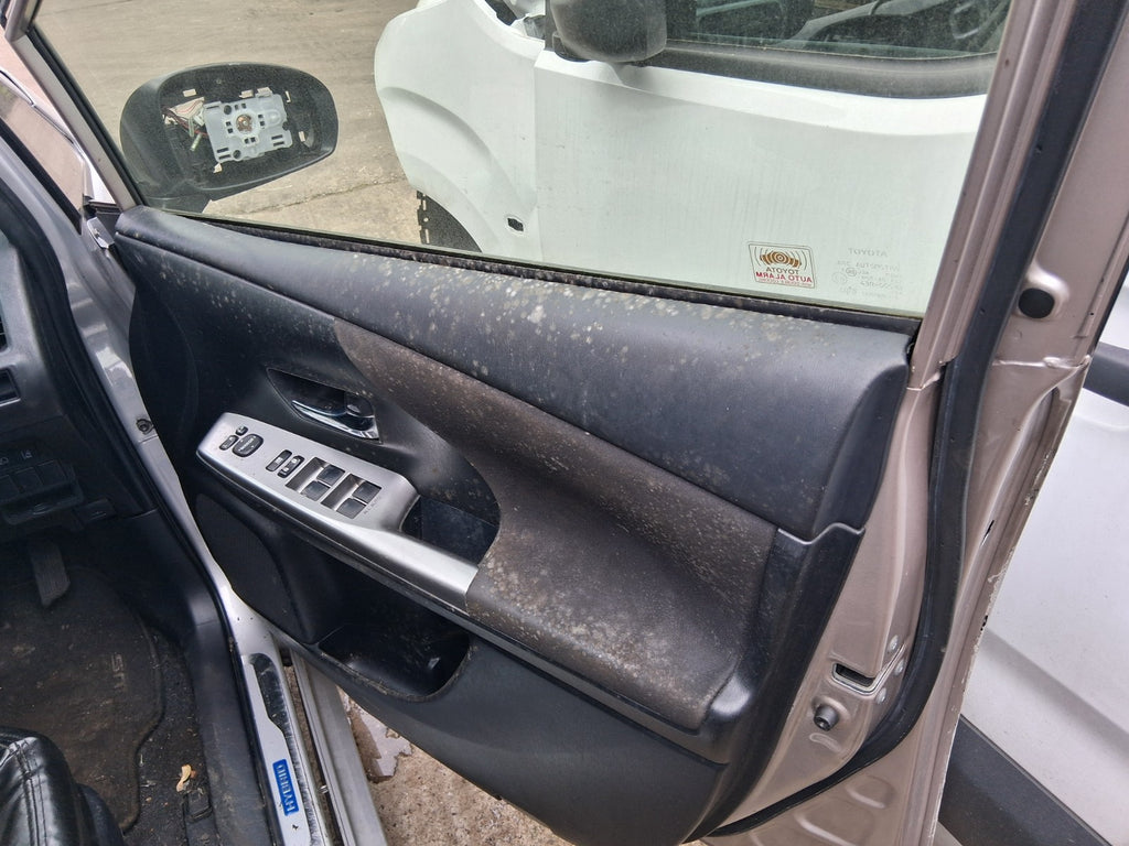 2018 TOYOTA PRIUS V PLUS XW40 OSF DRIVER SIDE FRONT RIGHT DOOR CARD PANEL