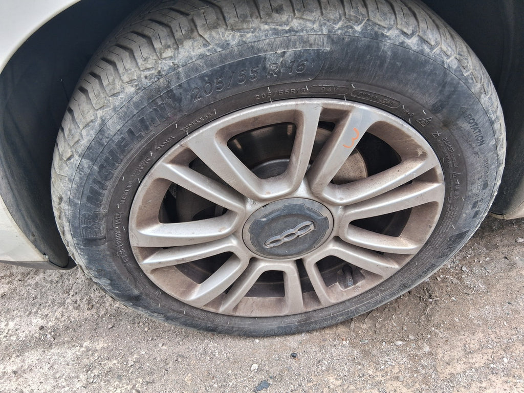 2019 FIAT 500L HATCH 16 INCH SINGLE ALLOY WHEEL WITH TYRE 205/55R16 REF 3