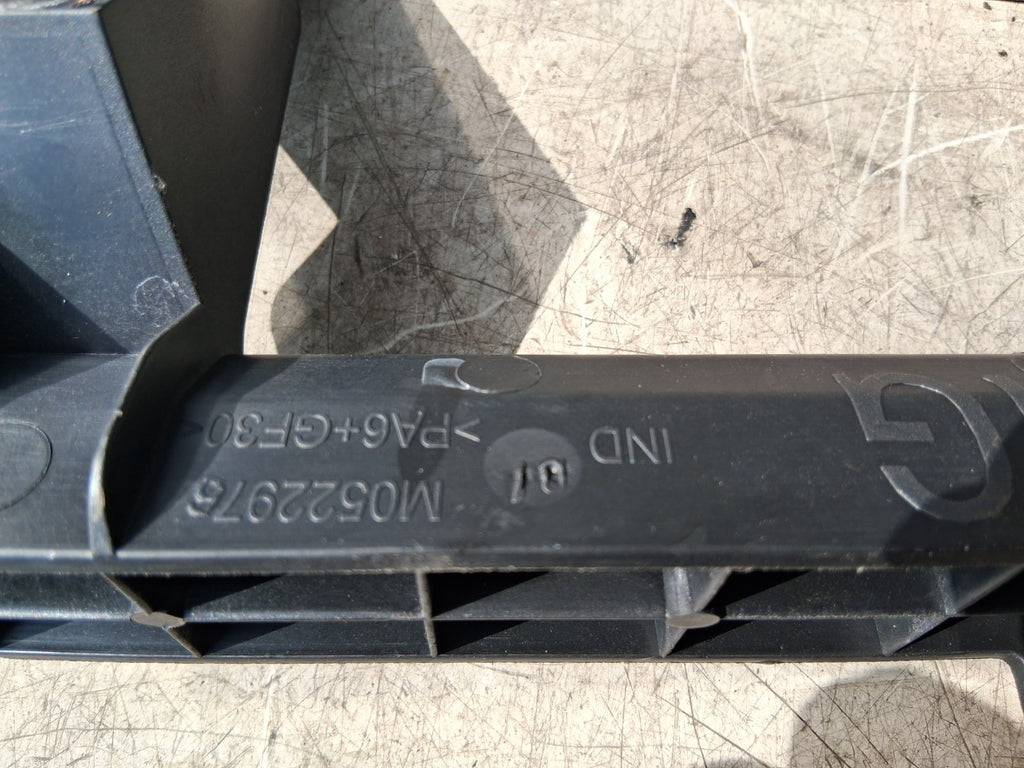 2019 PEUGEOT 5008 MK2 NSR REAR PASSENGER SIDE DOOR CARD BRACKET 9814467380