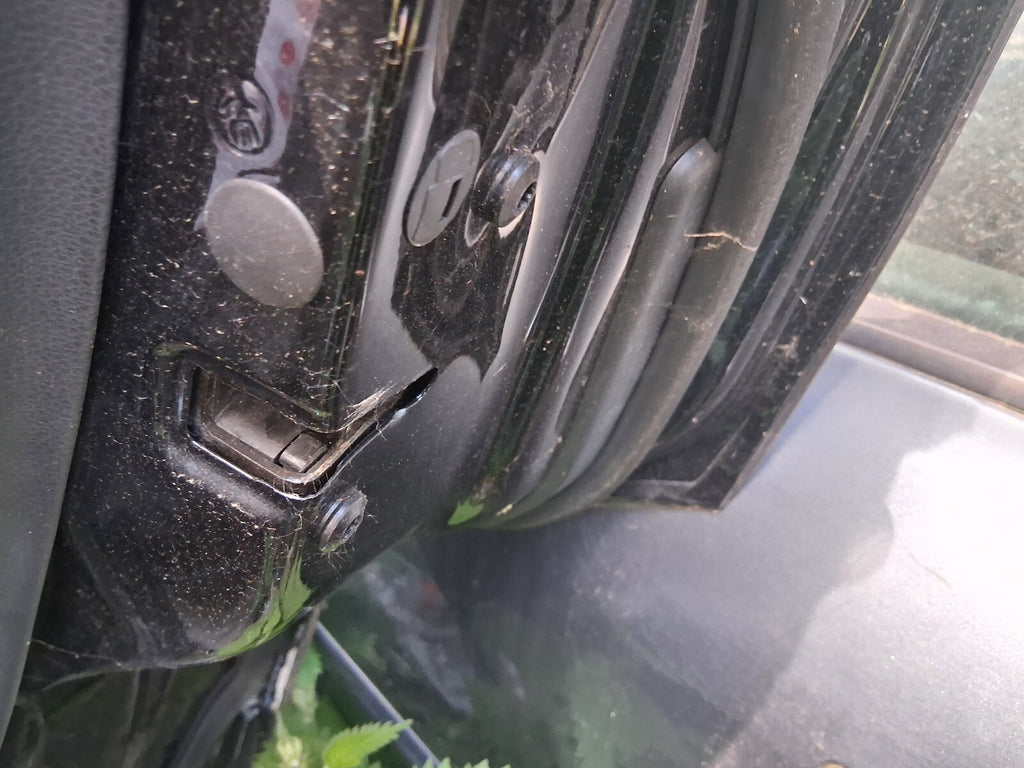 2016 AUDI Q3 8U OSR DRIVER SIDE REAR RIGHT DOOR LOCK MECHANISM