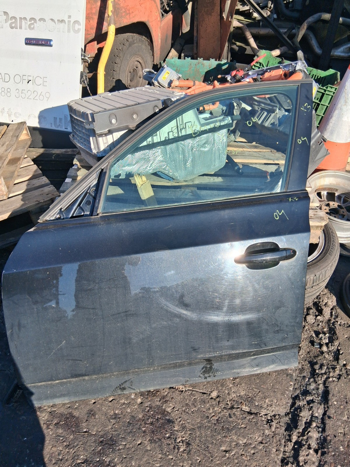 2004 BMW X3 E83 NSR PASSENGER SIDE FRONT LEFT COMPLETE DOOR BLACK