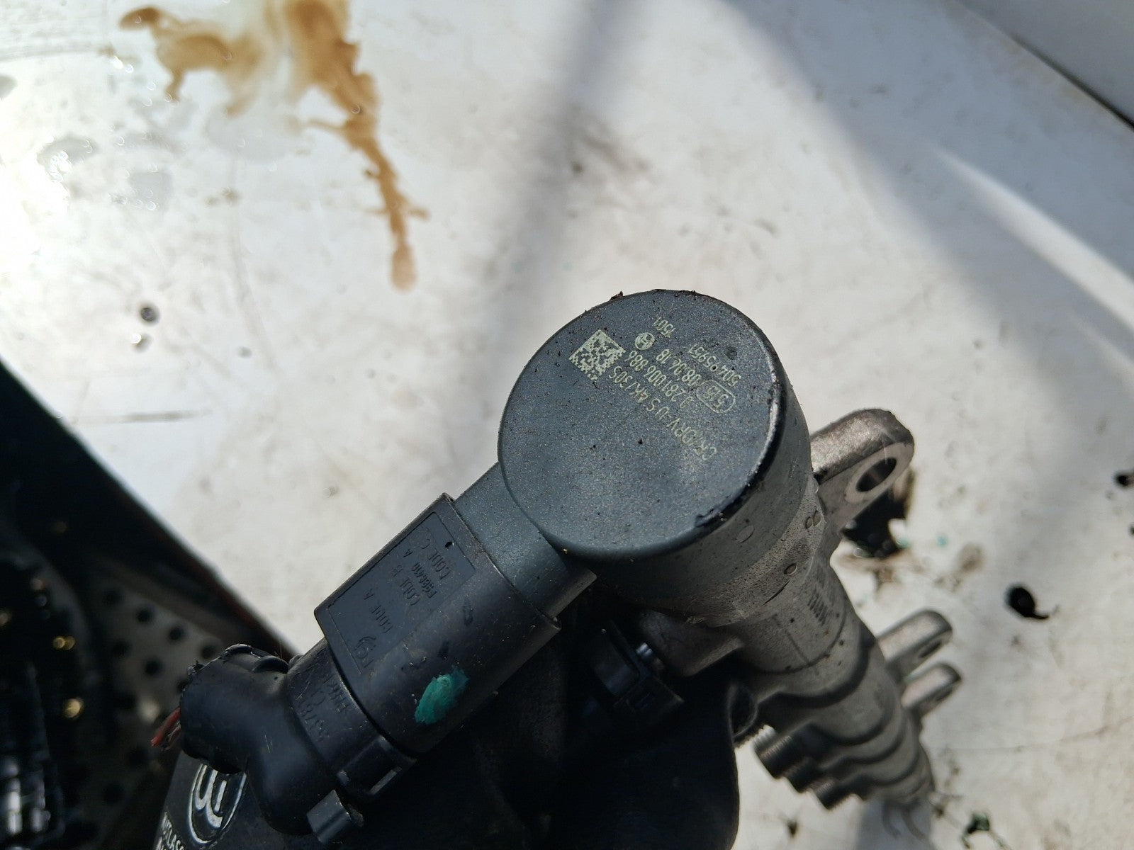 2018 BMW X1 F48 2.0 DIESEL INJECTOR FUEL RAIL