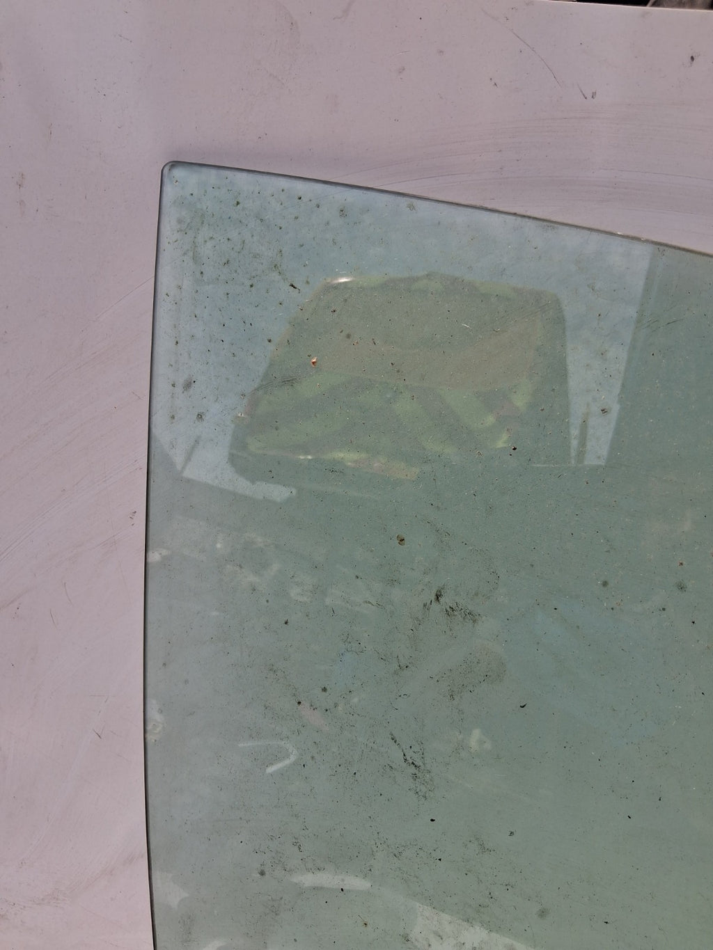 2017 FORD FOCUS MK3 OSF DRIVER SIDE FRONT RIGHT WINDOW GLASS