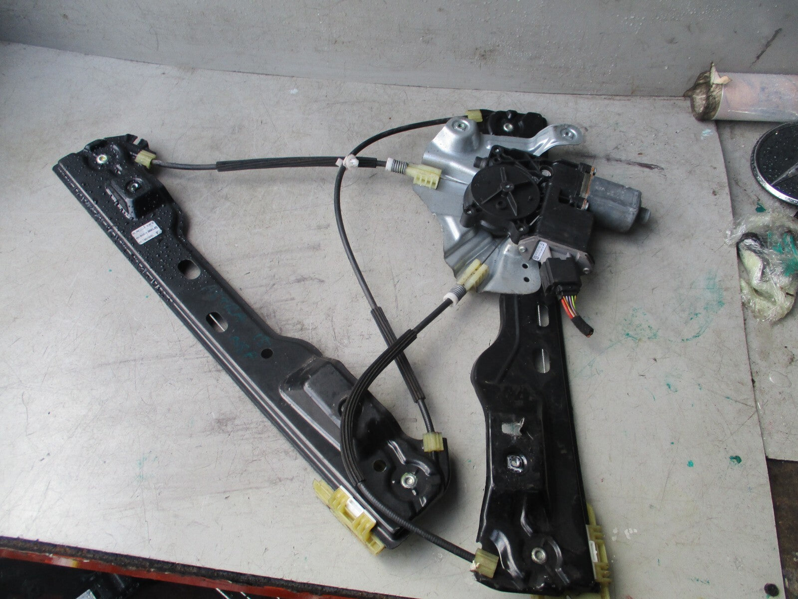 2010 VAUXHALL ASTRA J MK6 NSF PASSENGER FRONT WINDOW MOTOR & REGULATOR 966435103