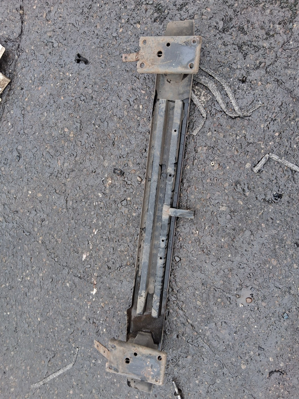 2005 VAUXHALL CORSA C REAR BUMPER CRASH BAR REINFORCEMENT BAR