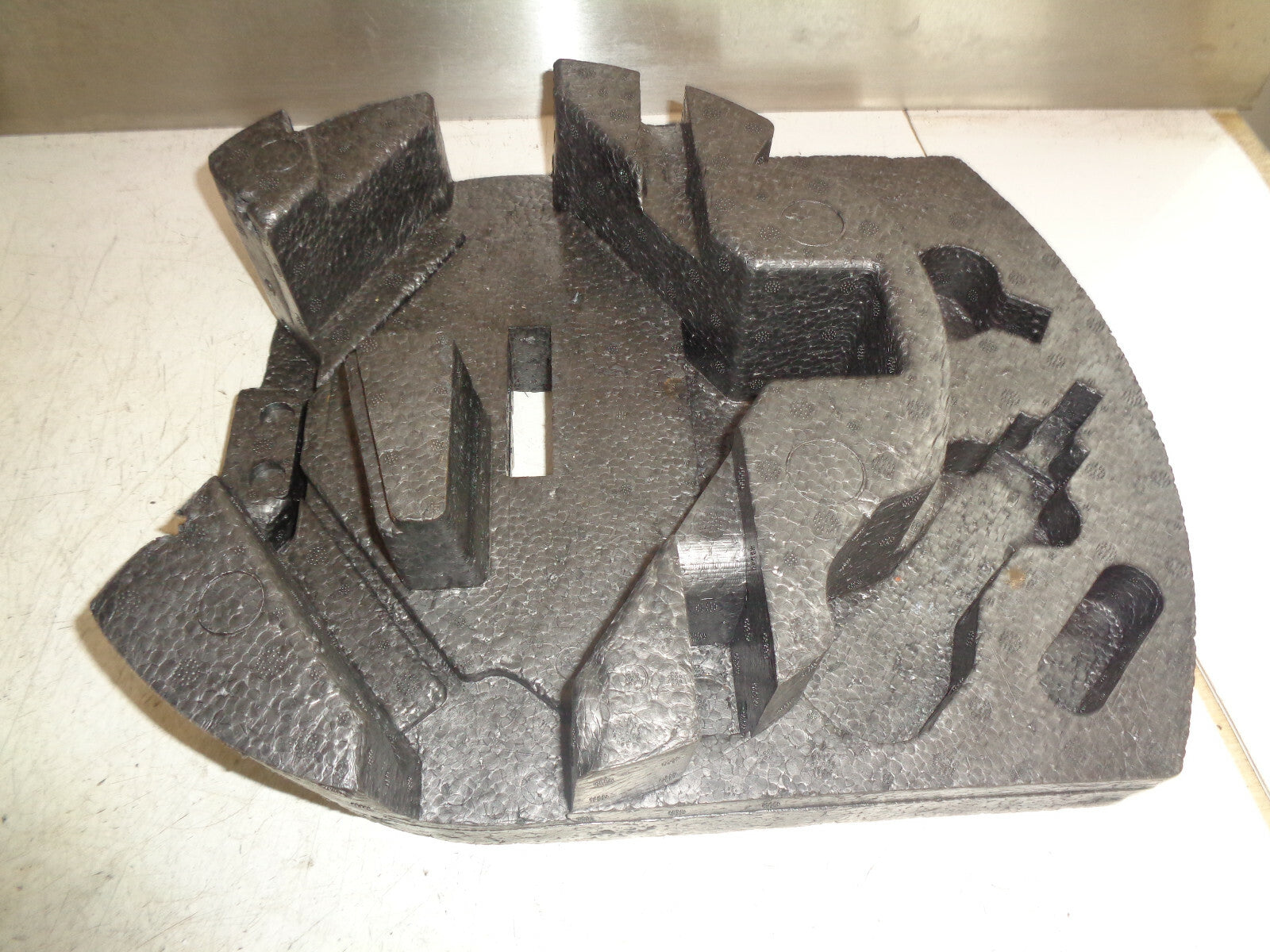 FORD MONDEO MK4 2010 SPARE WHEEL TOOL KIT FOAM 7S7117009BC