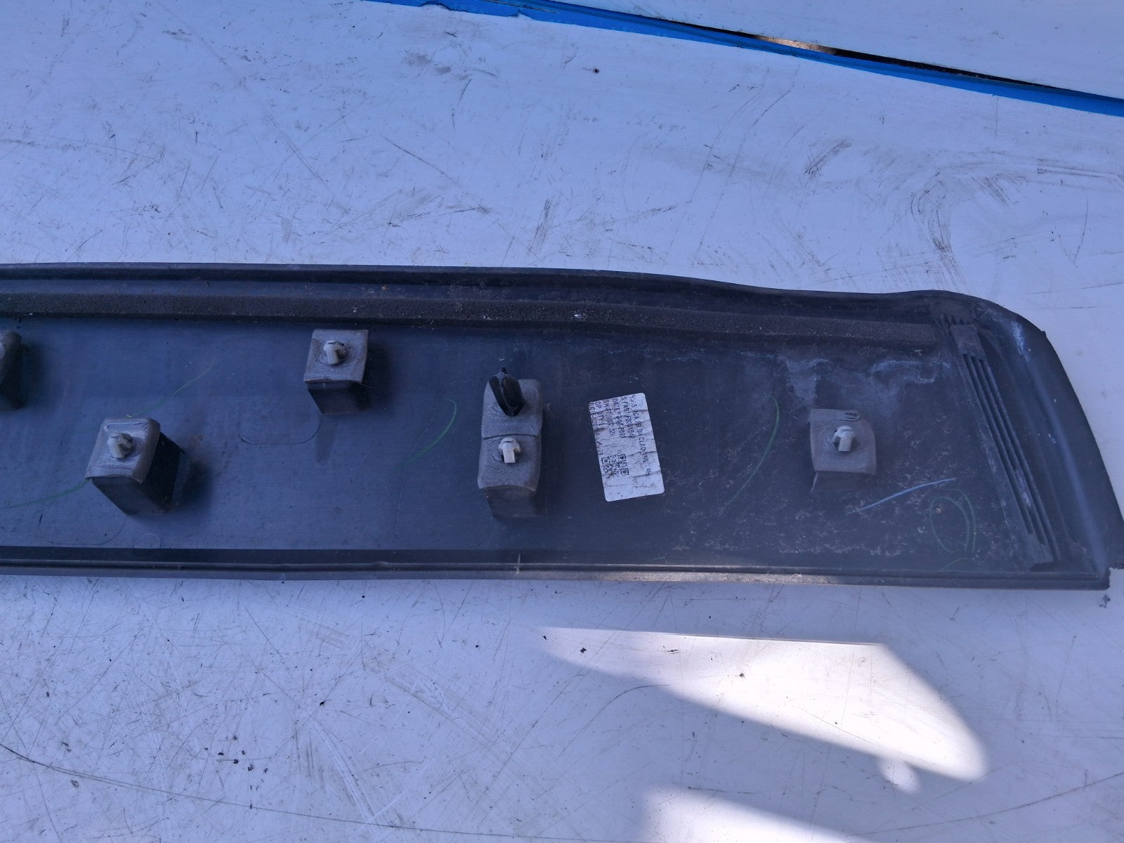 2021 FORD ECOSPORT 71 NSF NEAR LEFT FRONT DOOR STRIP MOULD / TRIM GN15N20848AAW