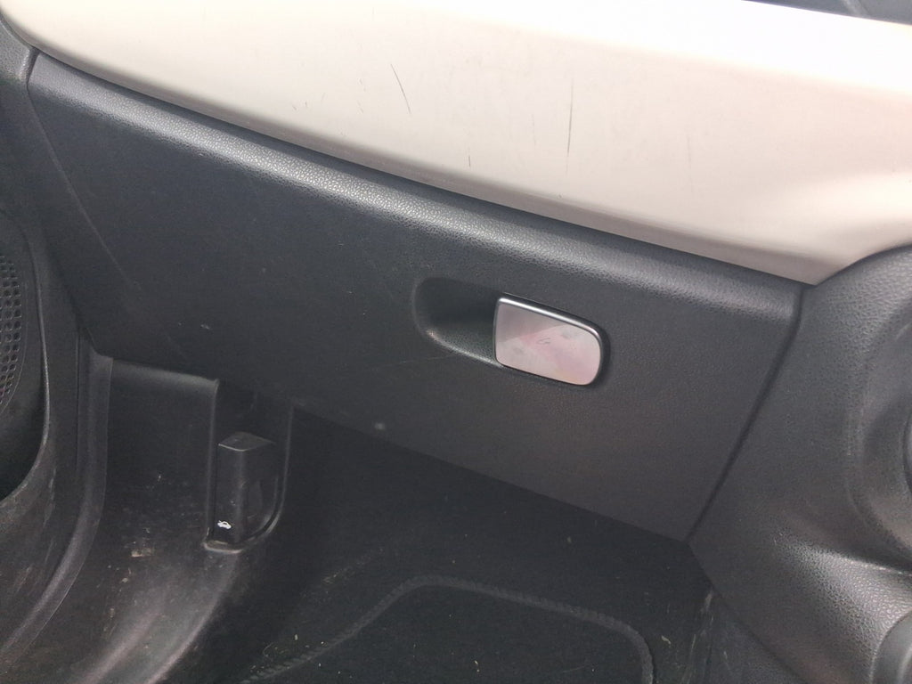 2019 FIAT 500L HATCH NS PASSENGER SIDE STORAGE COMPARTMENT GLOVE BOX