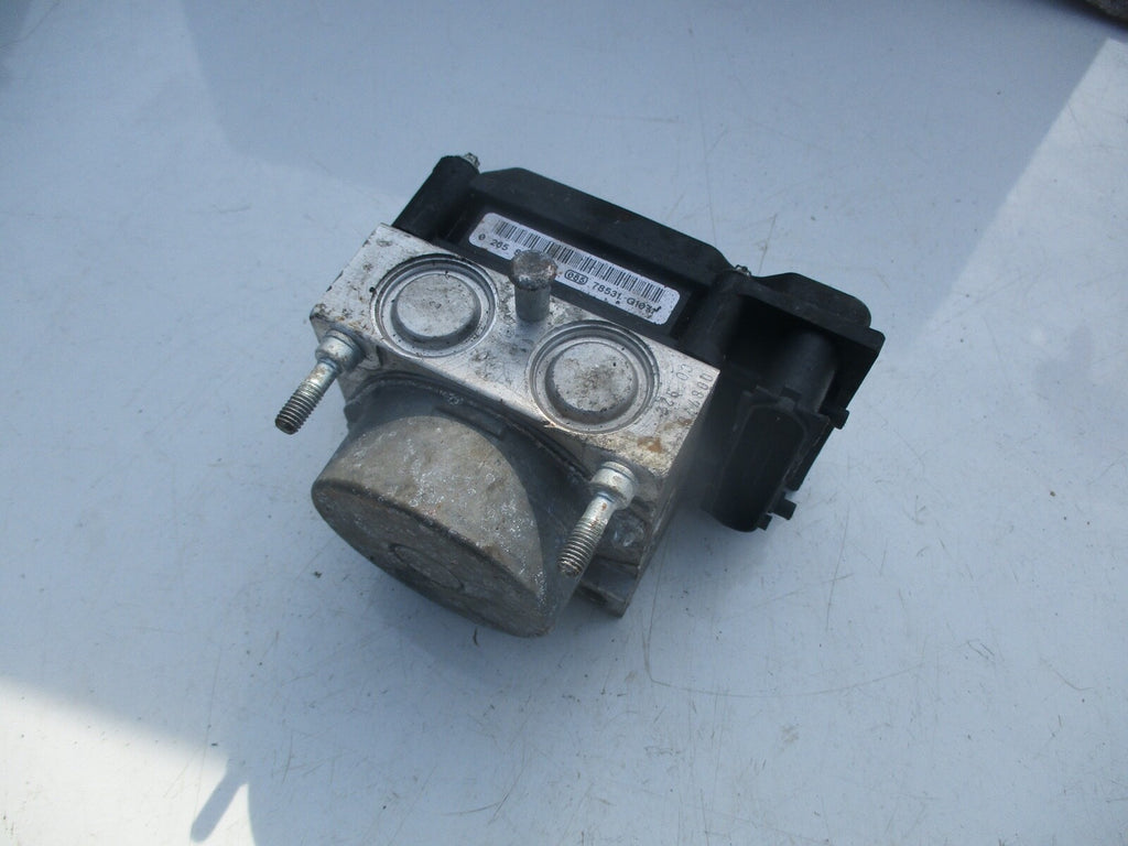 RENAULT CLIO 2008 MK3 1.2 PETROL ABS PUMP 0 265 800 559