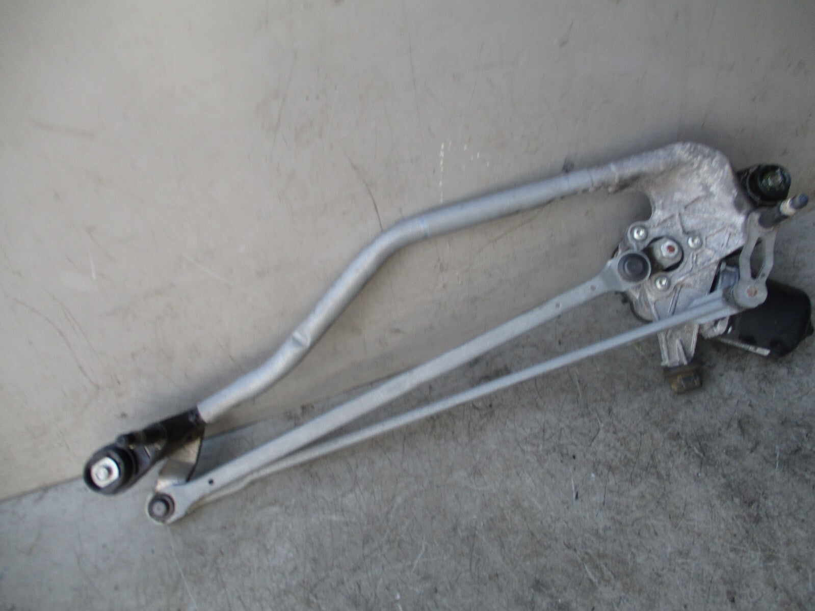 2018 CITROEN CACTUS C4 MK1  FRONT WINDSCREEN WIPER MOTOR LINKAGES 9801001180