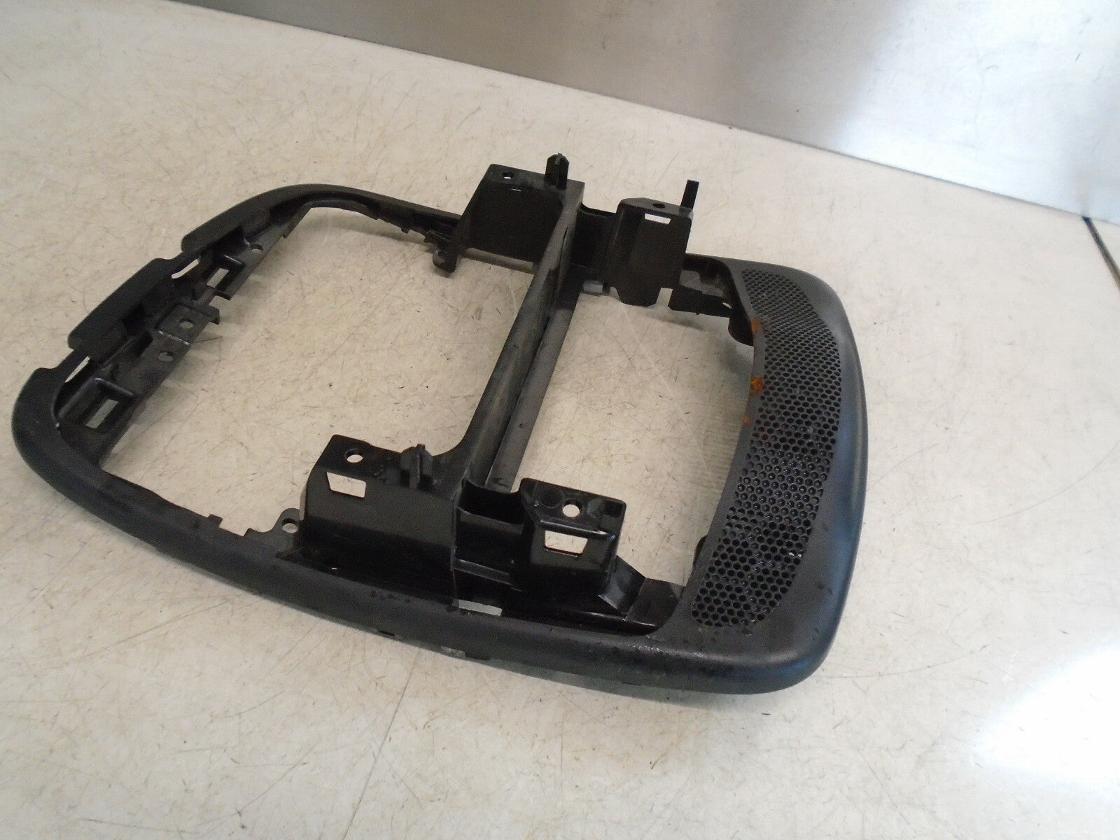 RENAULT CLIO MK4 2019 0.9 PETROL COVER PANEL CENTER CONSOLE PIANOBLACK